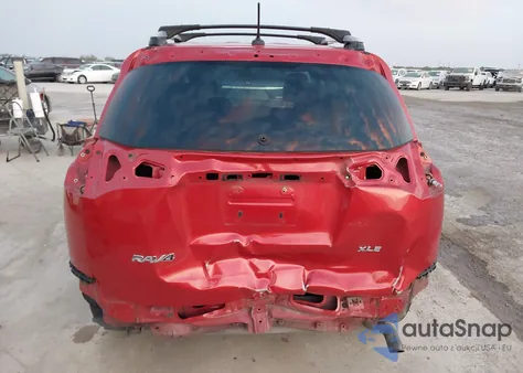 2015 Toyota Rav4 Xle z USA, uszkodzony, nr VIN 2T3WFREV1FW176979